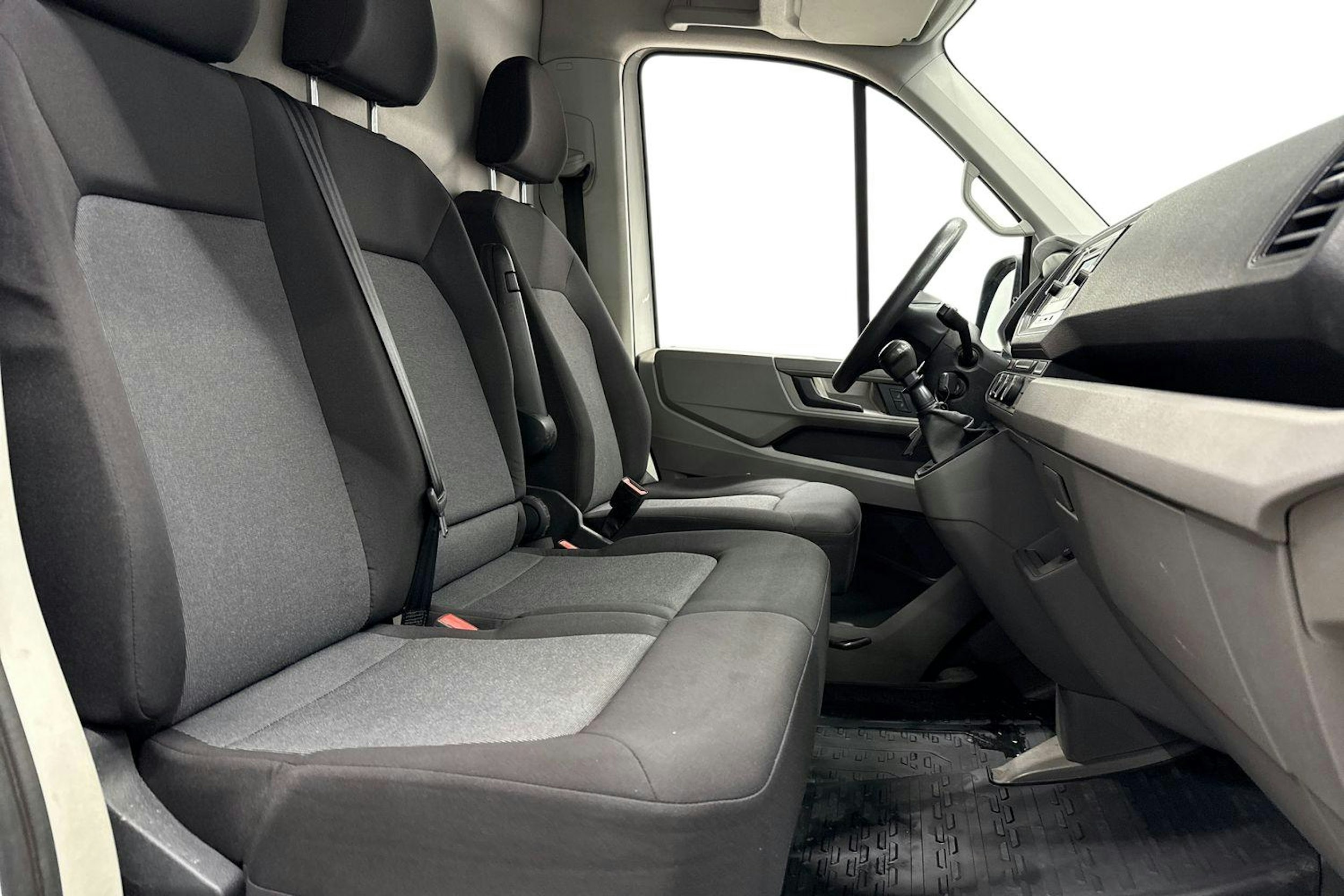 valkoinen Volkswagen Crafter 2020 kuva 11.