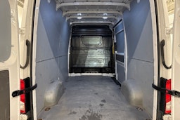 valkoinen Volkswagen Crafter 2020 kuva 15.