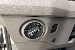 valkoinen Volkswagen Crafter 2020 kuva 17.