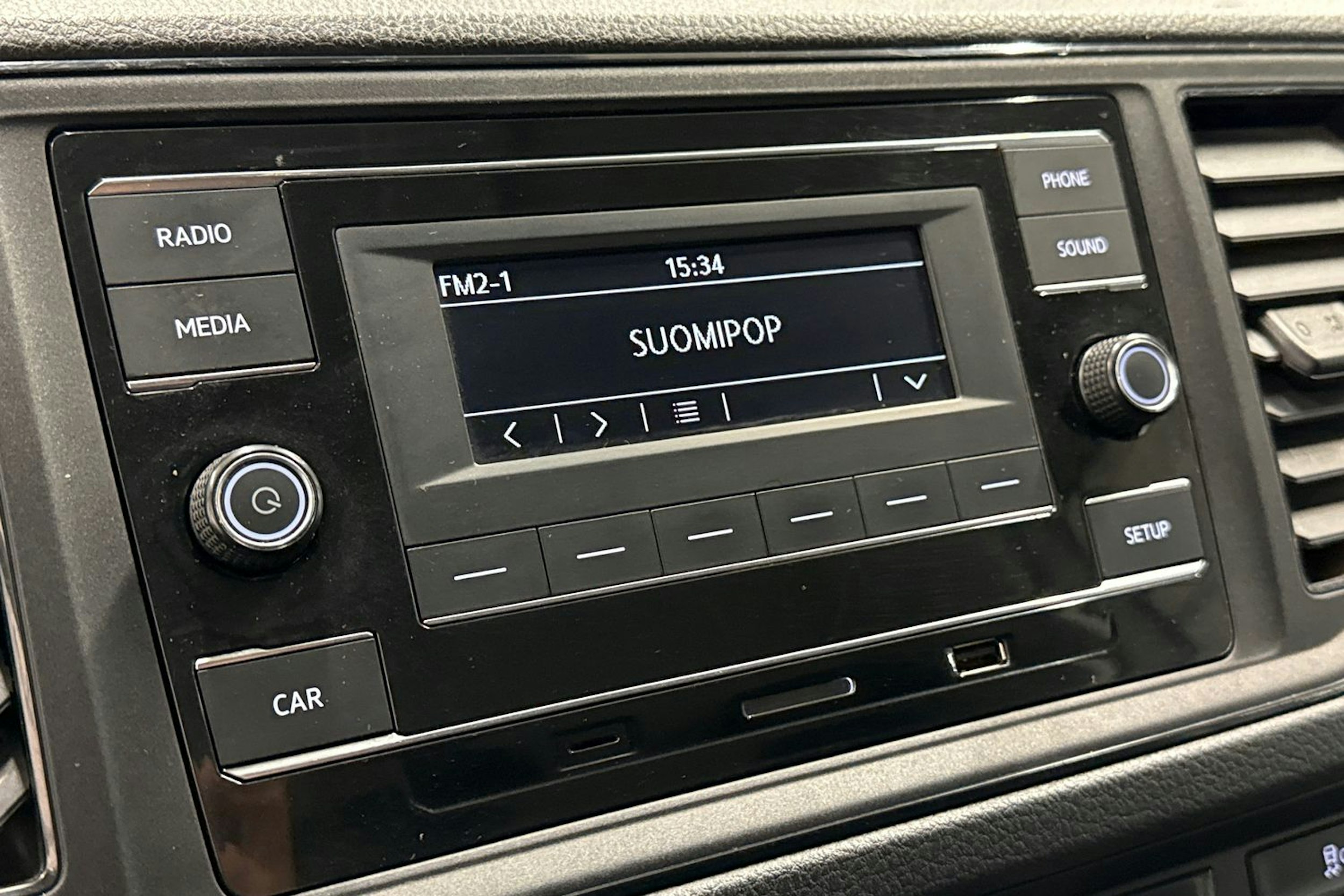 valkoinen Volkswagen Crafter 2020 kuva 19.