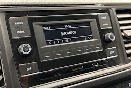 valkoinen Volkswagen Crafter 2020 kuva 19.