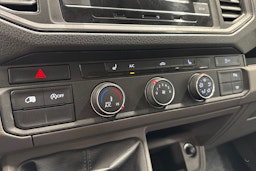 valkoinen Volkswagen Crafter 2020 kuva 20.