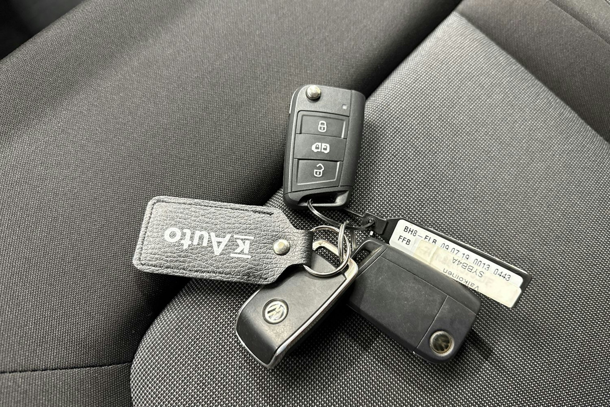 valkoinen Volkswagen Crafter 2020 kuva 22.