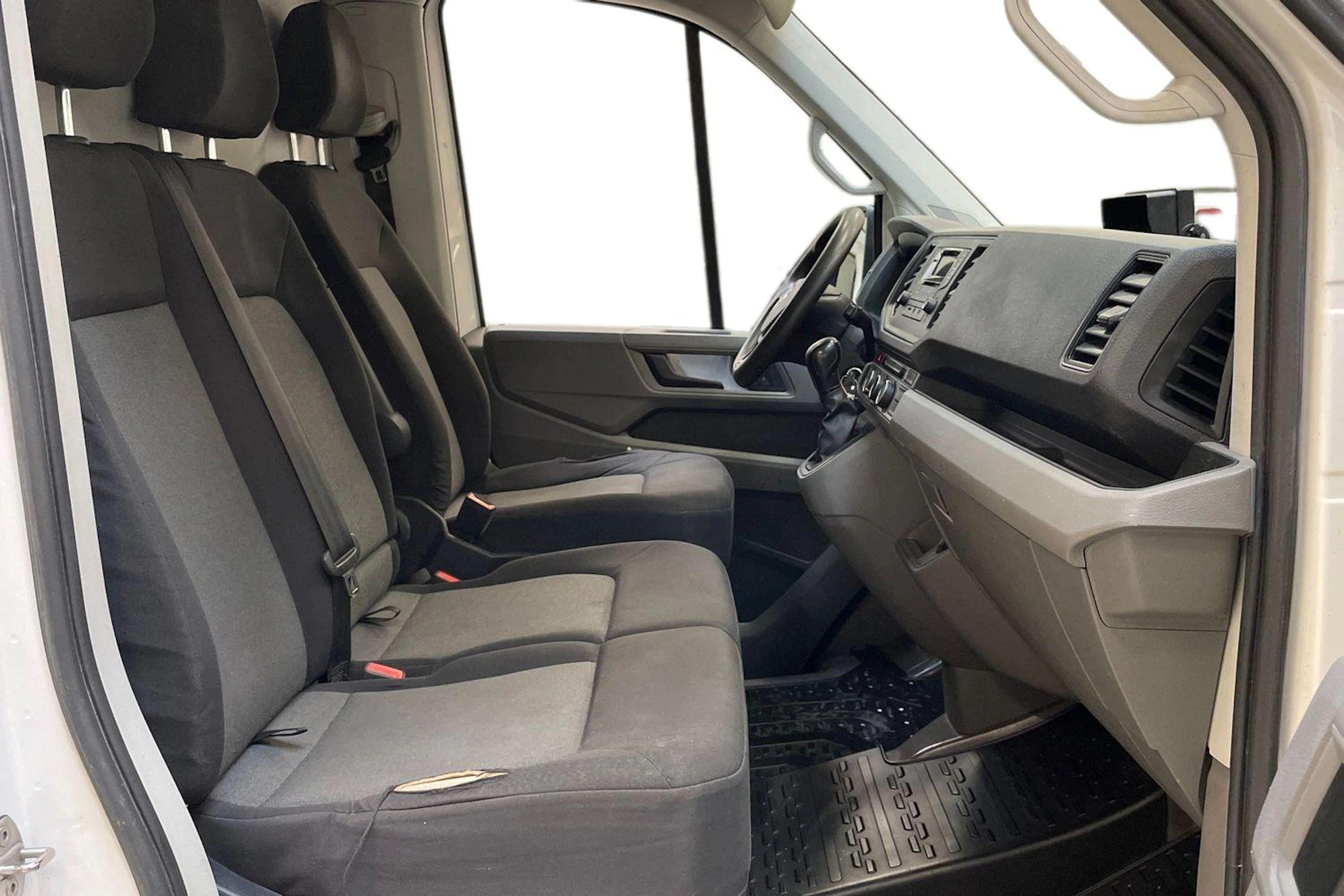 valkoinen Volkswagen Crafter 2019 kuva 11.