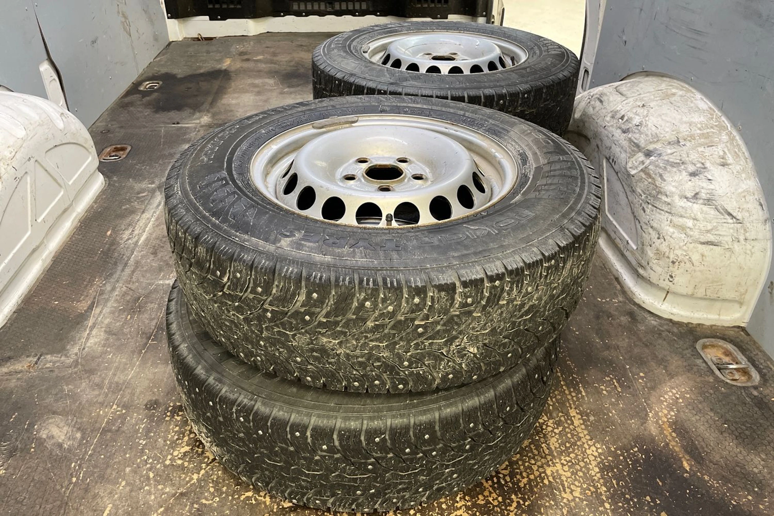 valkoinen Volkswagen Crafter 2019 kuva 16.