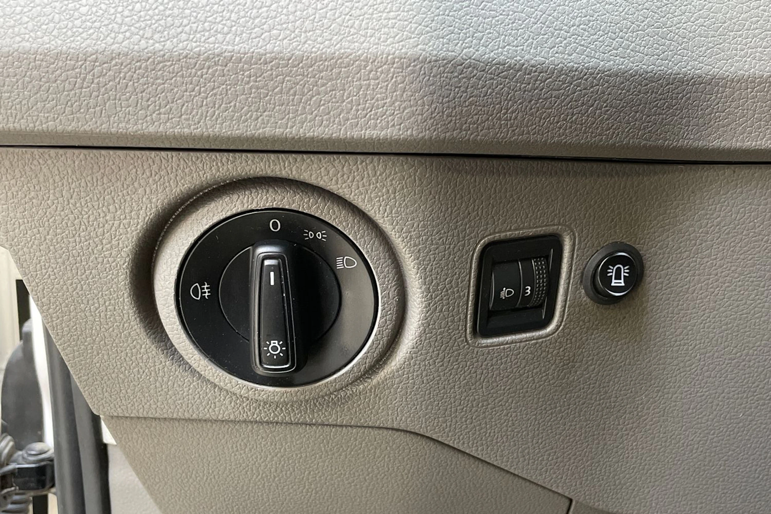 valkoinen Volkswagen Crafter 2019 kuva 17.