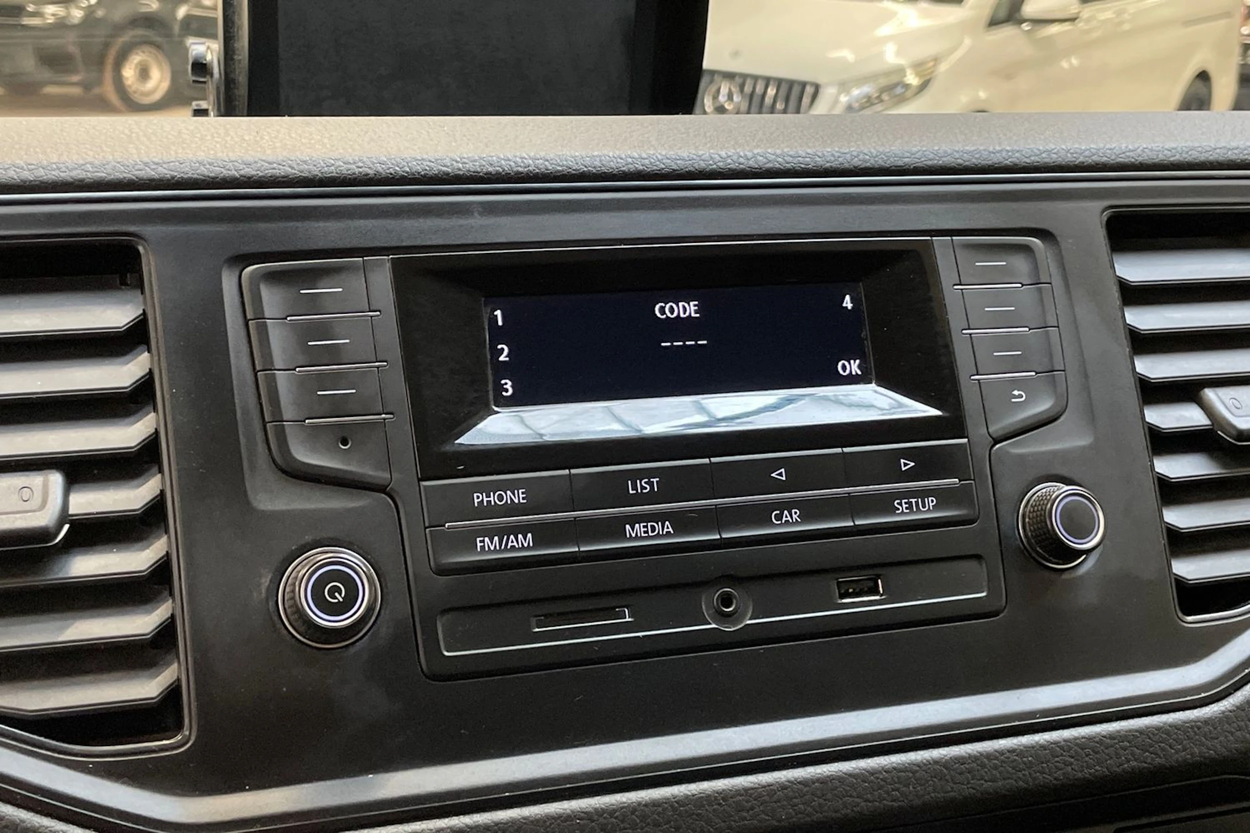valkoinen Volkswagen Crafter 2019 kuva 19.