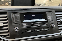 valkoinen Volkswagen Crafter 2019 kuva 19.