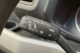 valkoinen Volkswagen Crafter 2019 kuva 21.