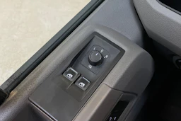 valkoinen Volkswagen Crafter 2019 kuva 22.