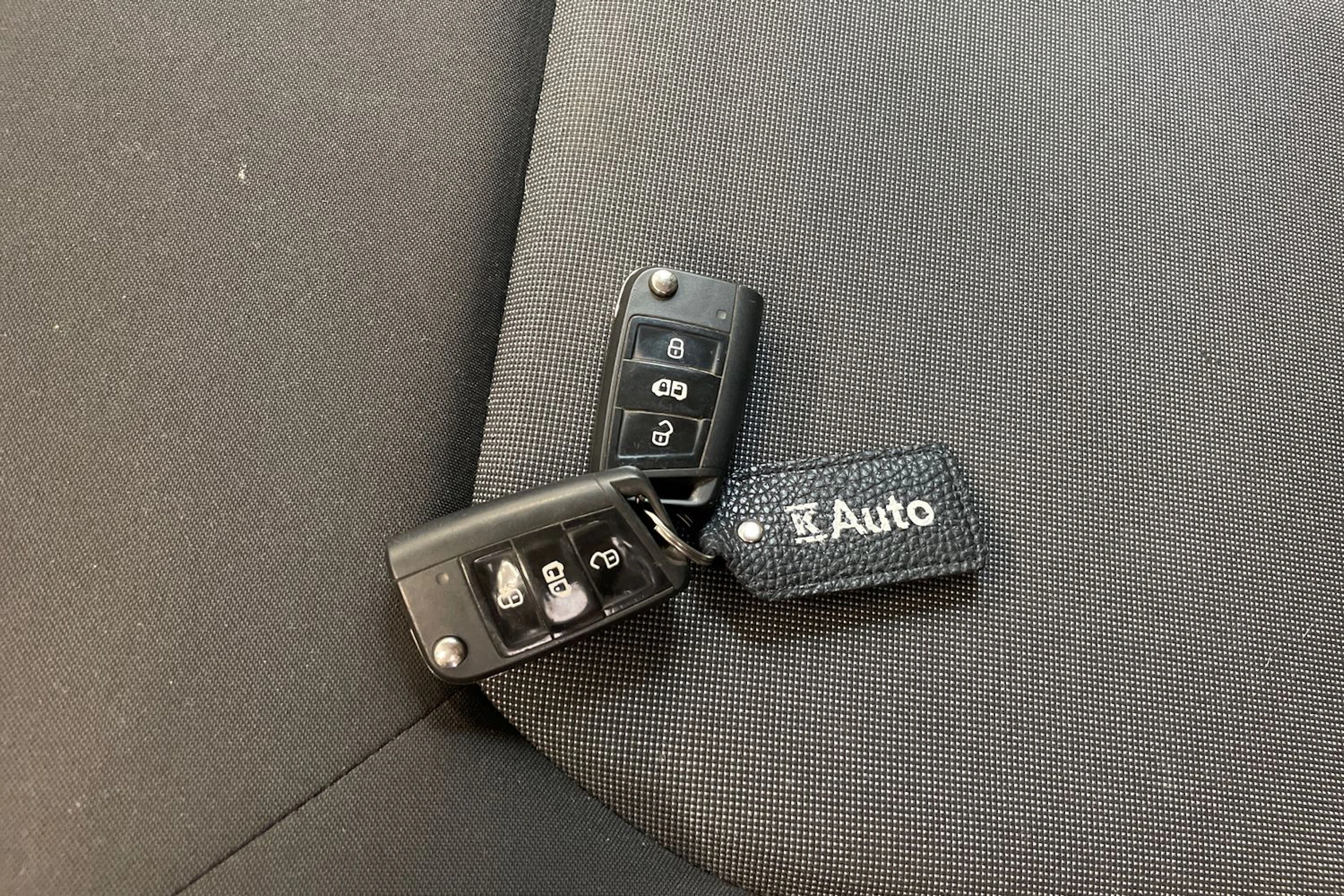 valkoinen Volkswagen Crafter 2019 kuva 27.