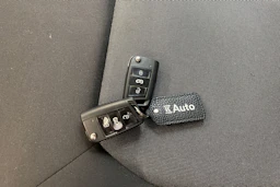 valkoinen Volkswagen Crafter 2019 kuva 27.