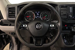 Musta Volkswagen CRAFTER 2019 kuva 9.