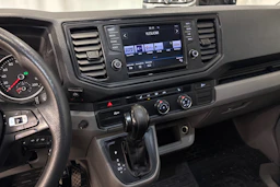 Musta Volkswagen CRAFTER 2019 kuva 10.