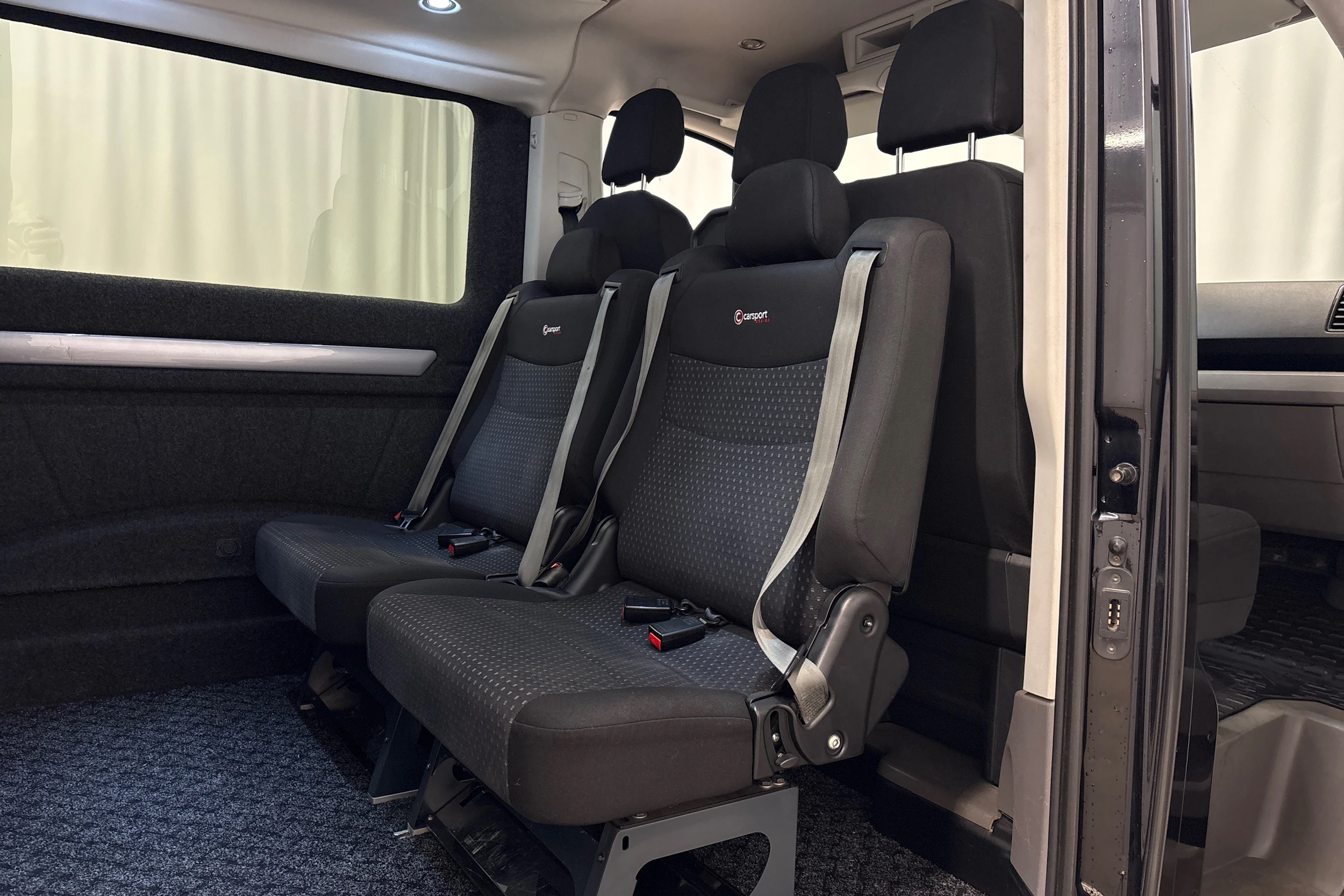 Musta Volkswagen CRAFTER 2019 kuva 11.