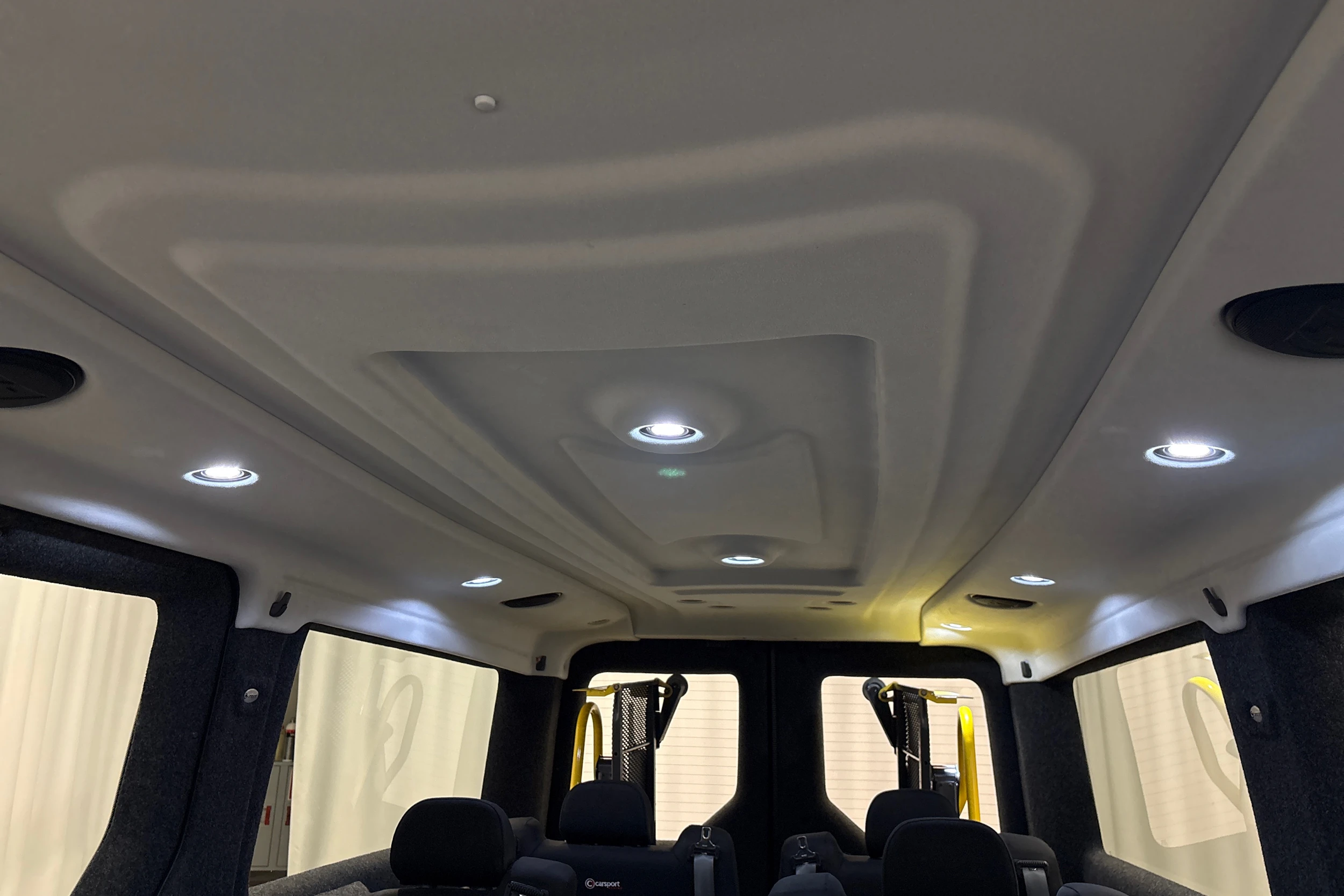 Musta Volkswagen CRAFTER 2019 kuva 20.