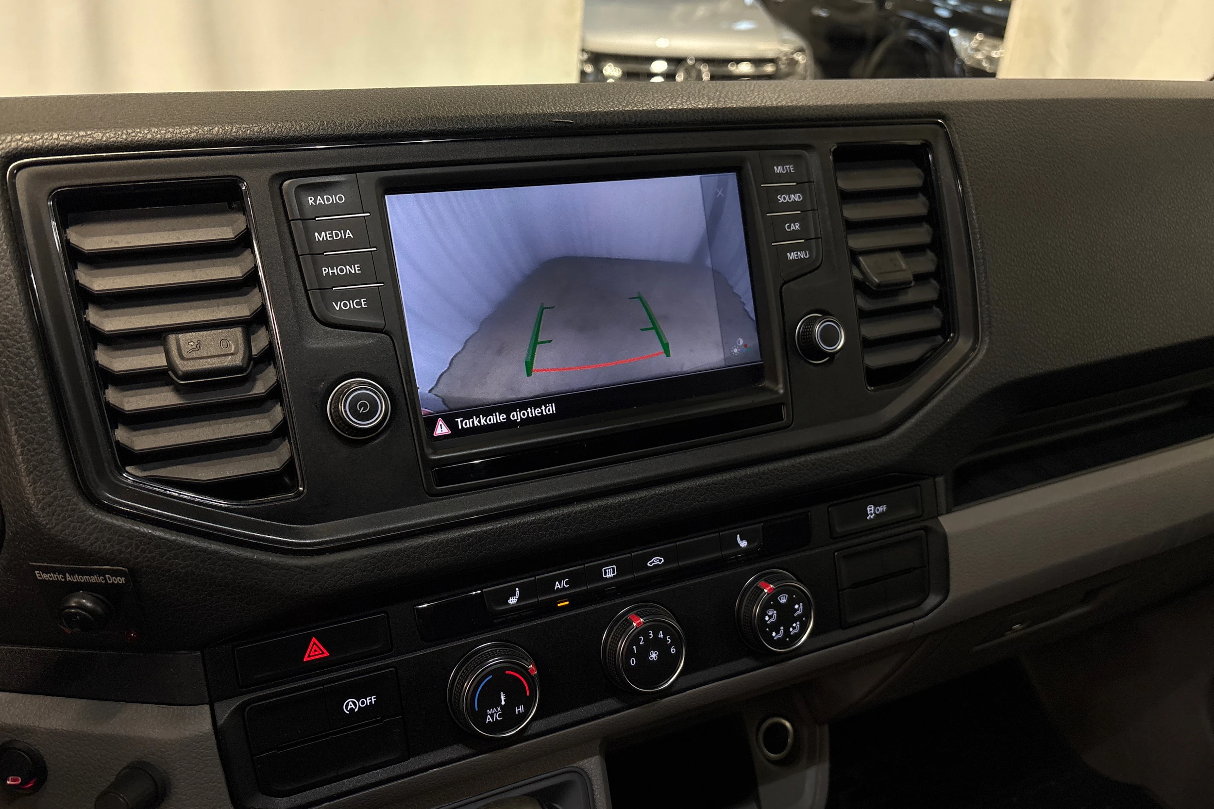 Musta Volkswagen CRAFTER 2019 kuva 21.