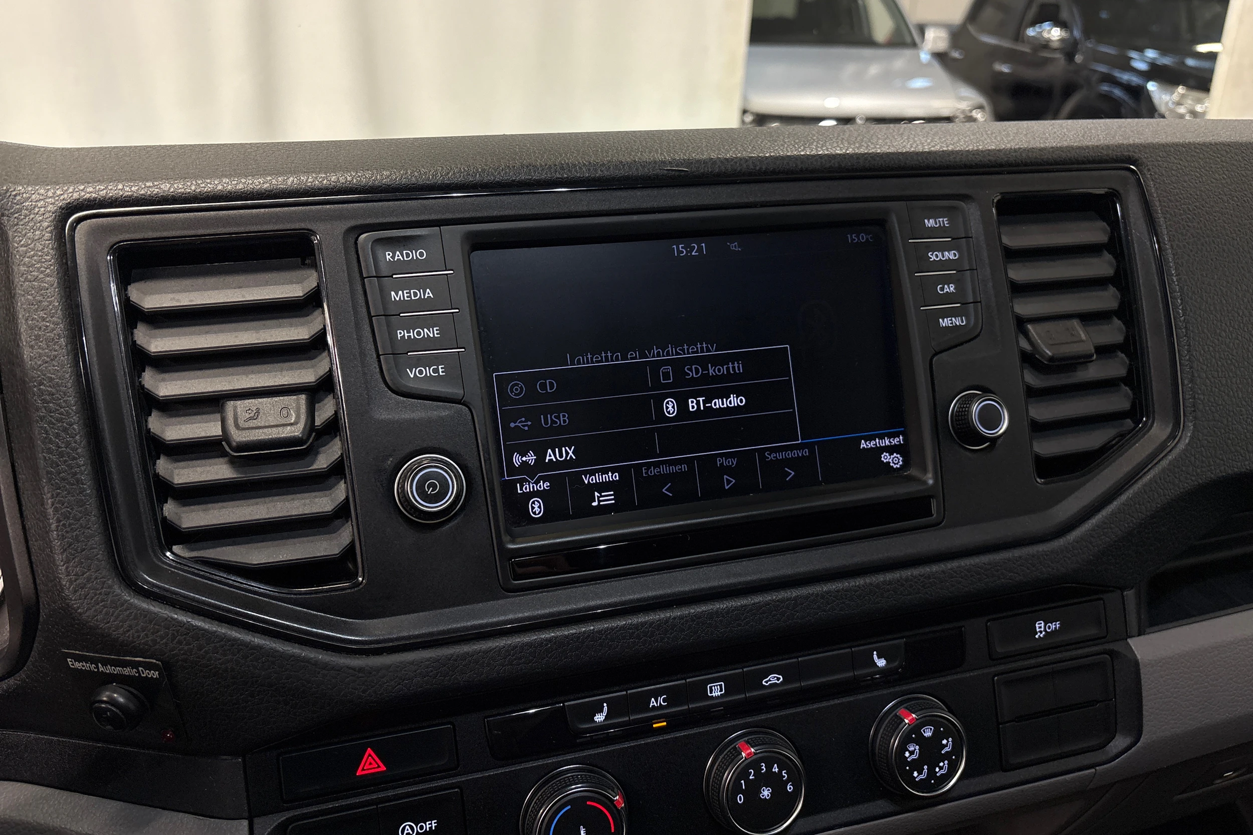 Musta Volkswagen CRAFTER 2019 kuva 23.