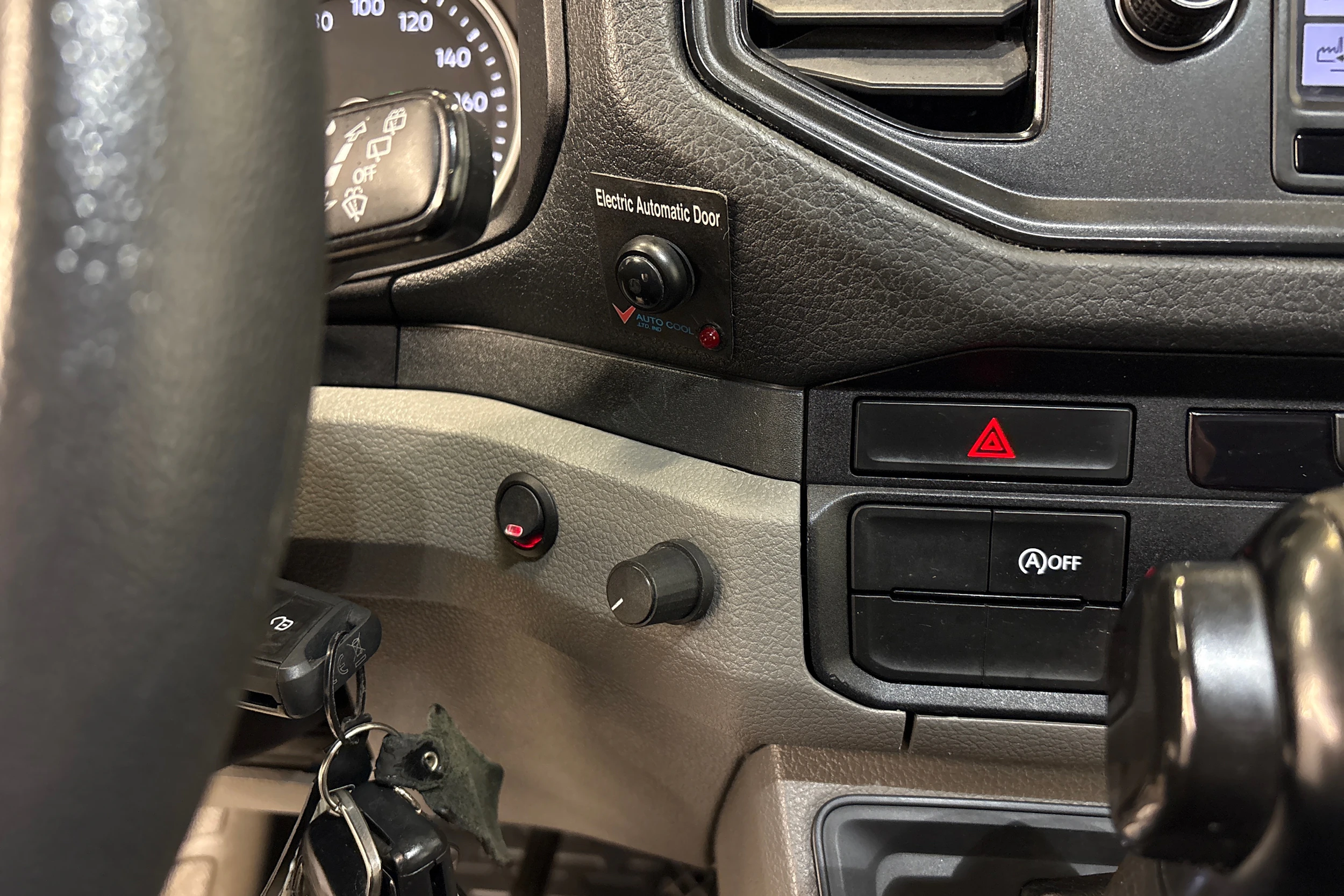 Musta Volkswagen CRAFTER 2019 kuva 24.