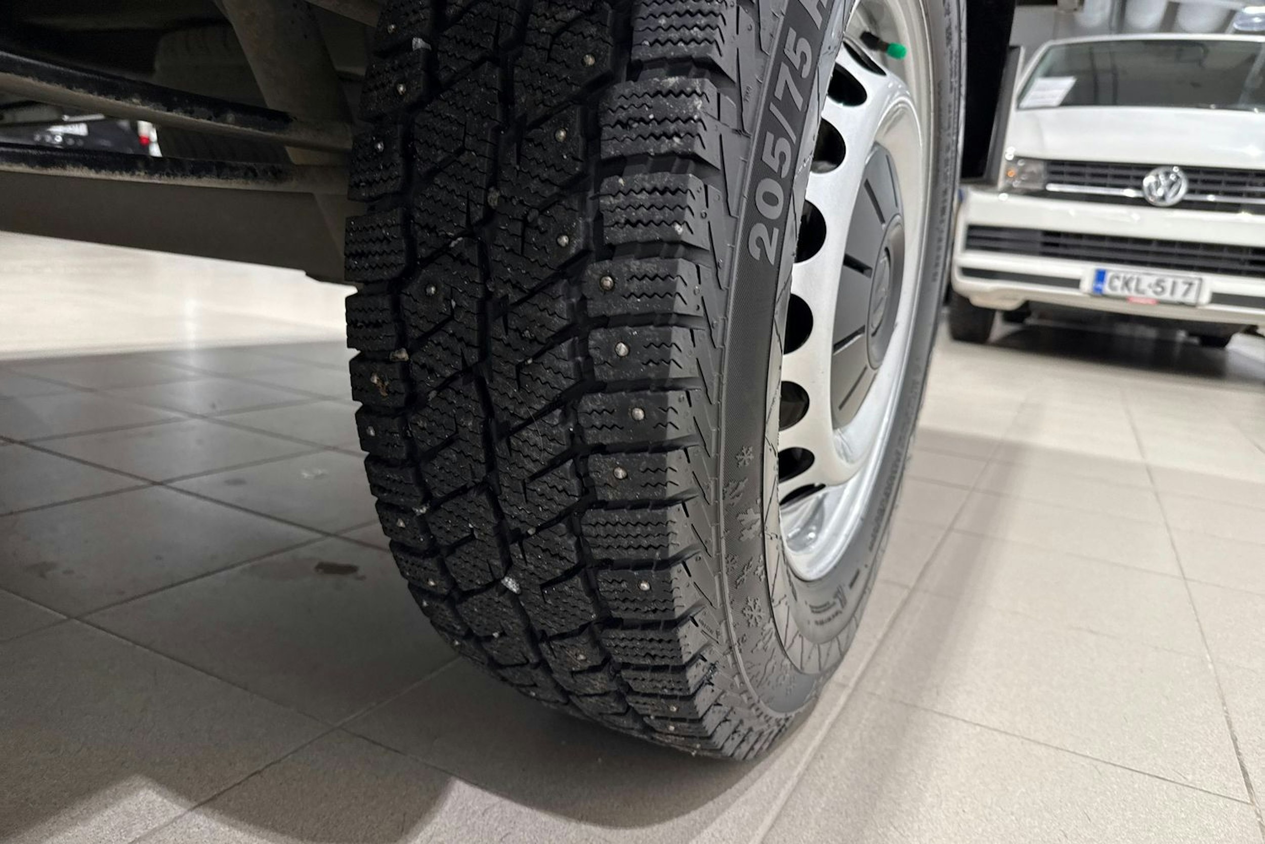 valkoinen Volkswagen Crafter 2019 kuva 21.