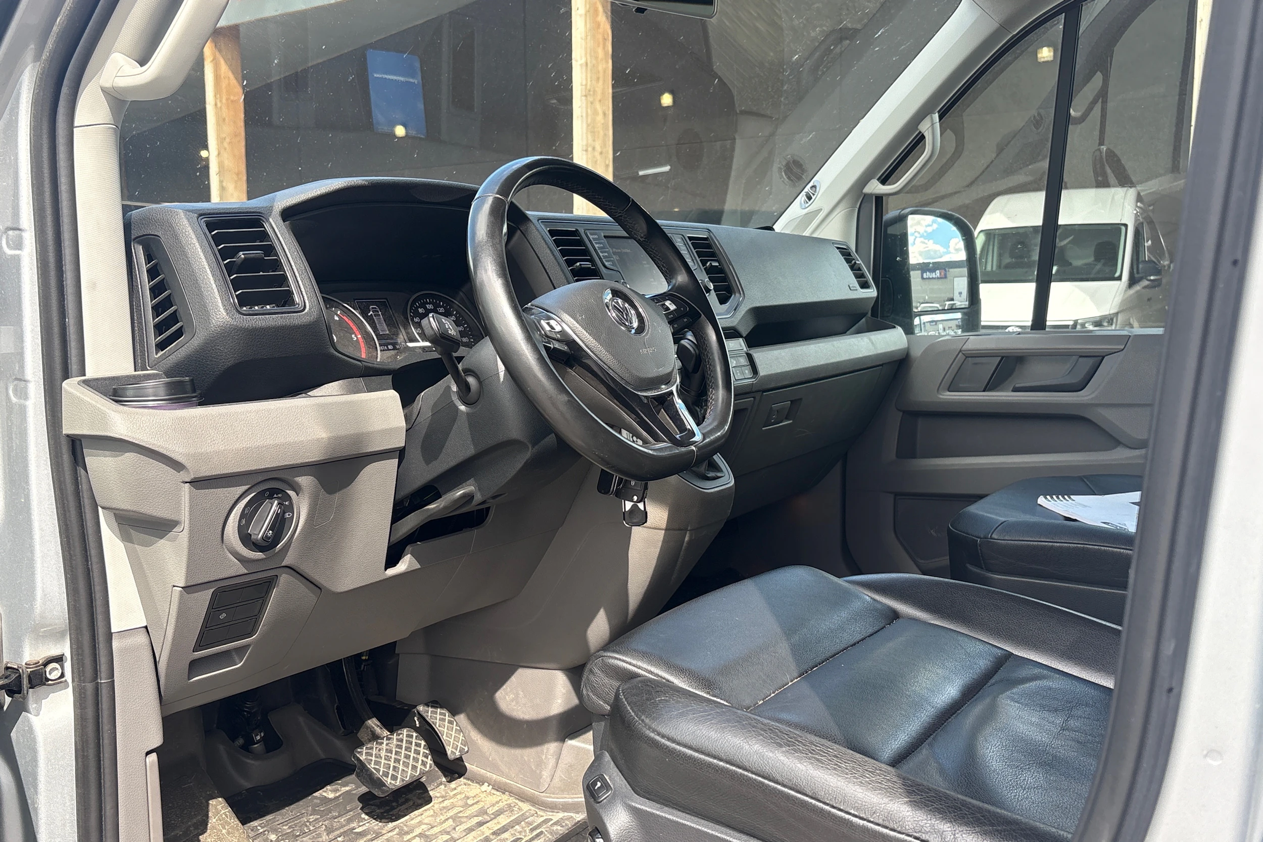 hopea Volkswagen Crafter 2019 kuva 5.