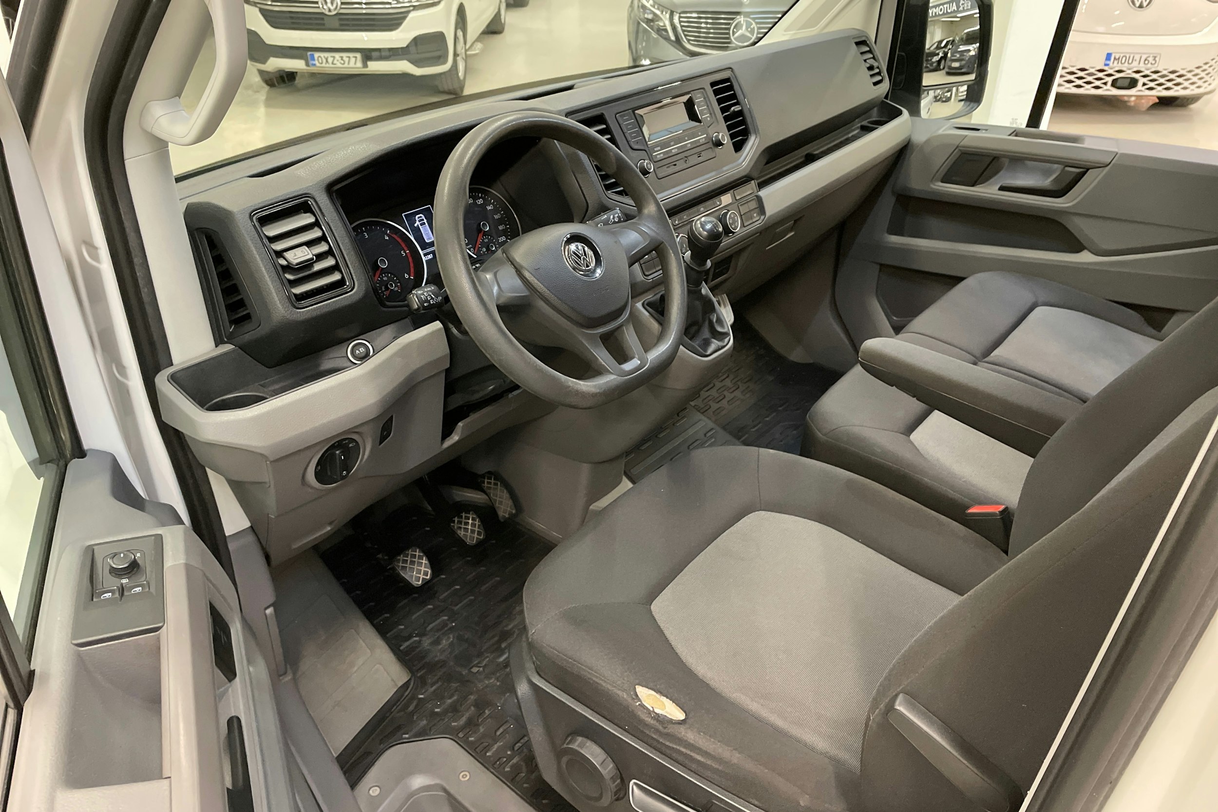 valkoinen Volkswagen Crafter 2019 kuva 6.