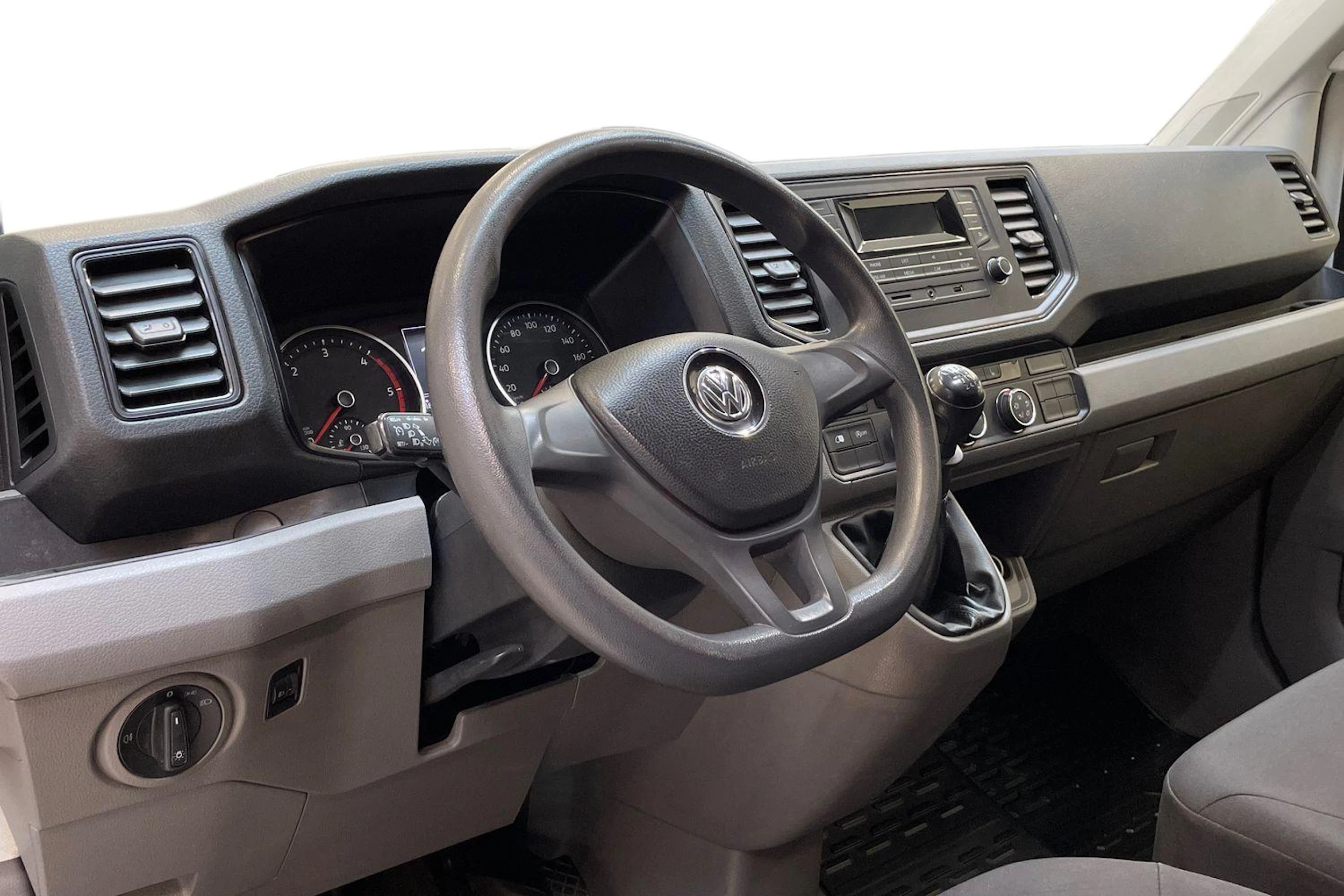 valkoinen Volkswagen Crafter 2019 kuva 9.