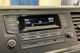 valkoinen Volkswagen Crafter 2019 kuva 20.