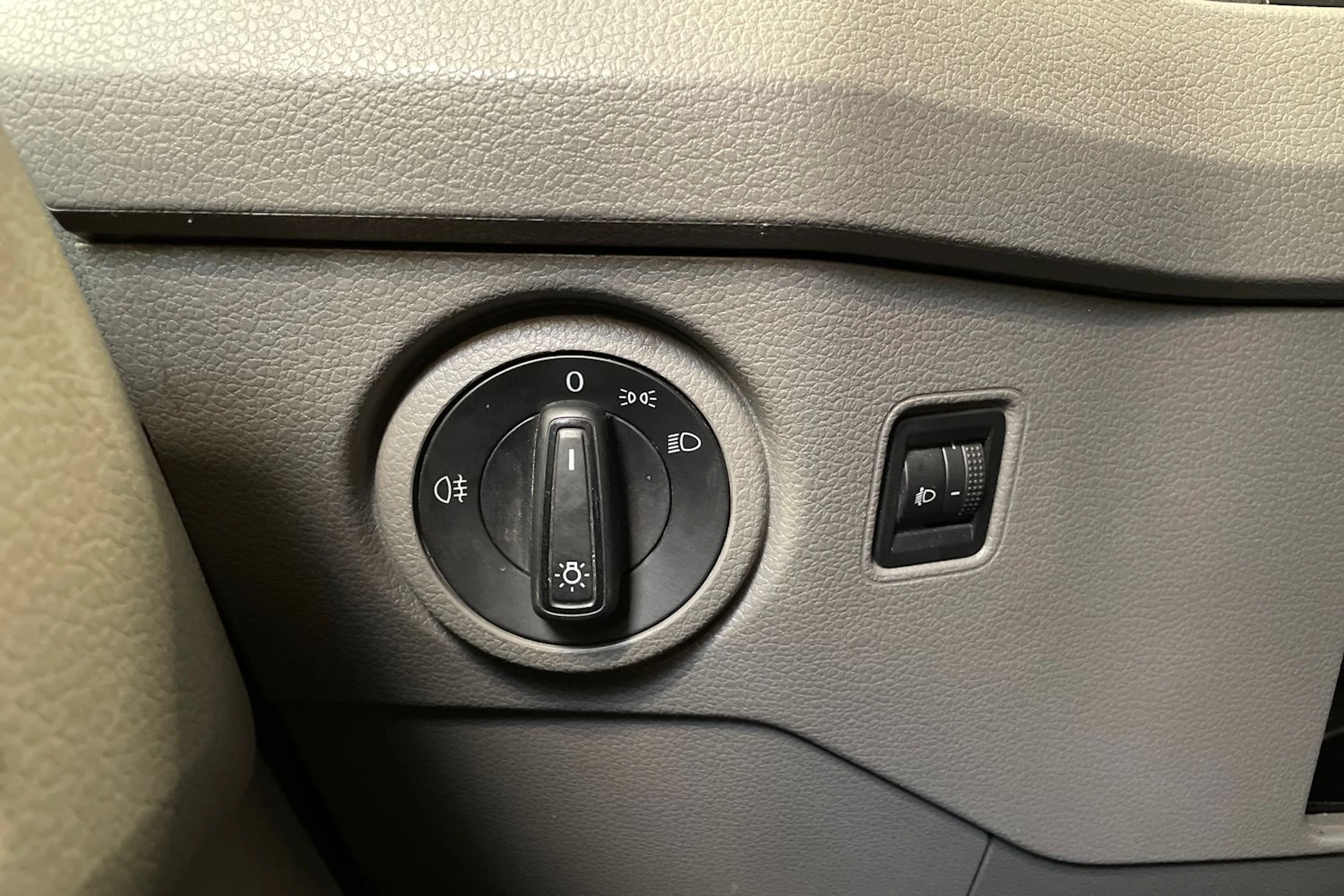valkoinen Volkswagen Crafter 2019 kuva 25.
