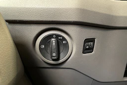 valkoinen Volkswagen Crafter 2019 kuva 25.