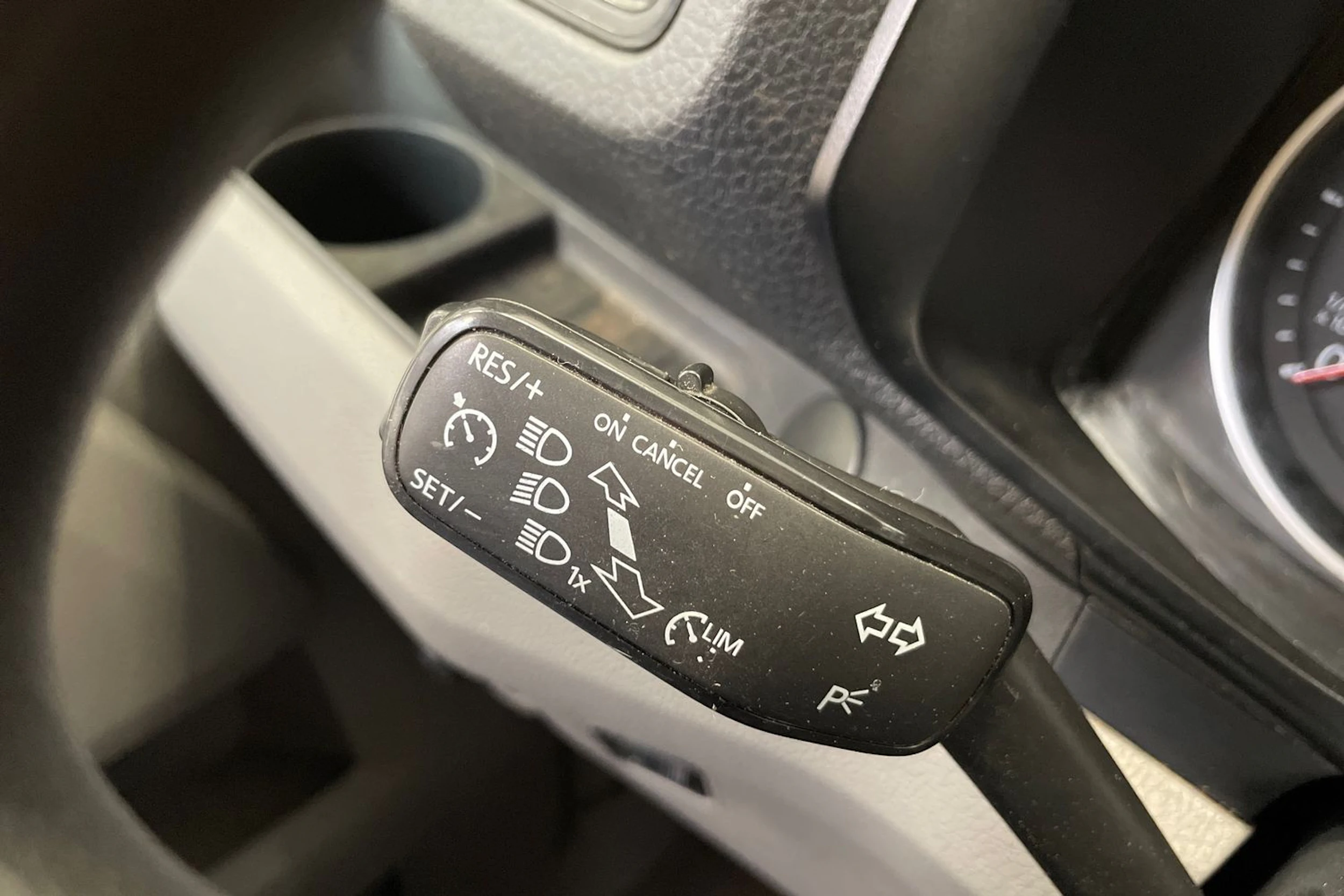 valkoinen Volkswagen Crafter 2019 kuva 27.