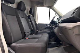 Valkoinen Volkswagen CRAFTER 2019 kuva 11.