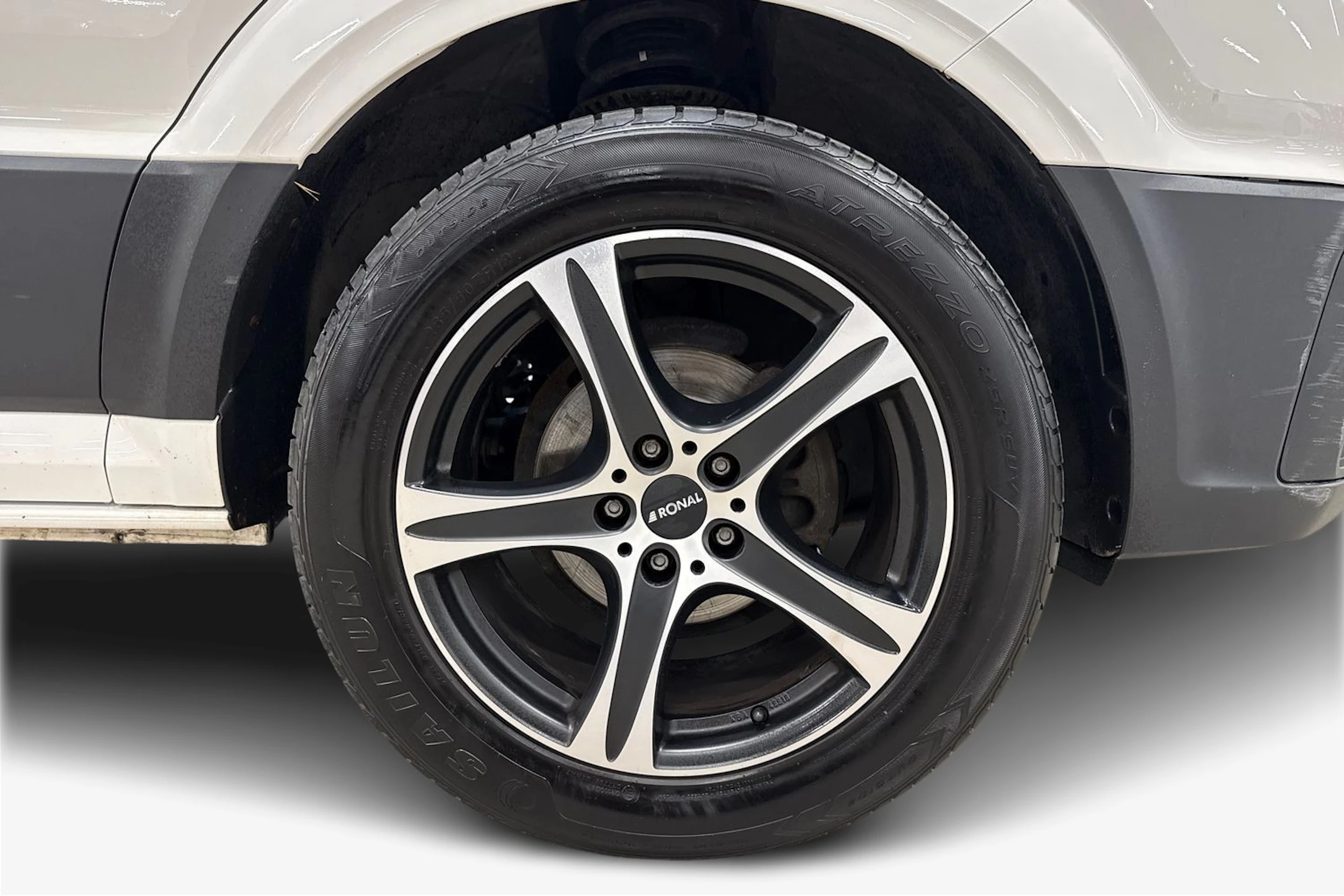 Valkoinen Volkswagen CRAFTER 2019 kuva 12.