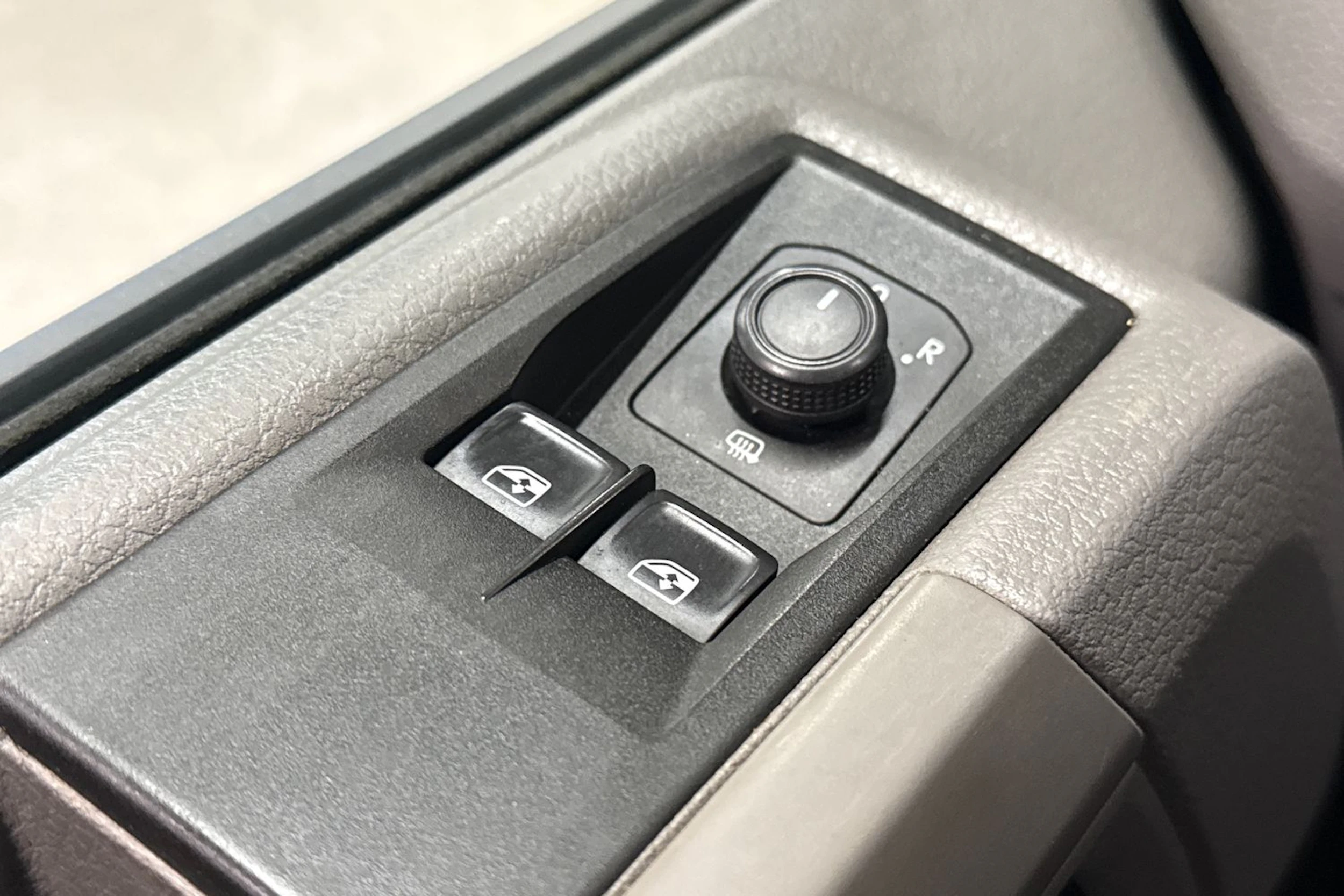 Valkoinen Volkswagen CRAFTER 2019 kuva 18.