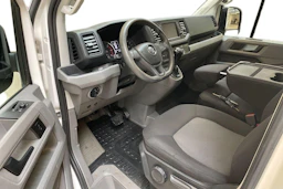 valkoinen Volkswagen Crafter 2019 kuva 8.