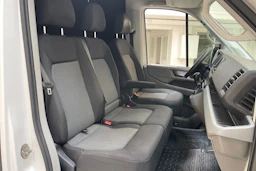 valkoinen Volkswagen Crafter 2019 kuva 15.
