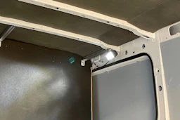 valkoinen Volkswagen Crafter 2019 kuva 23.