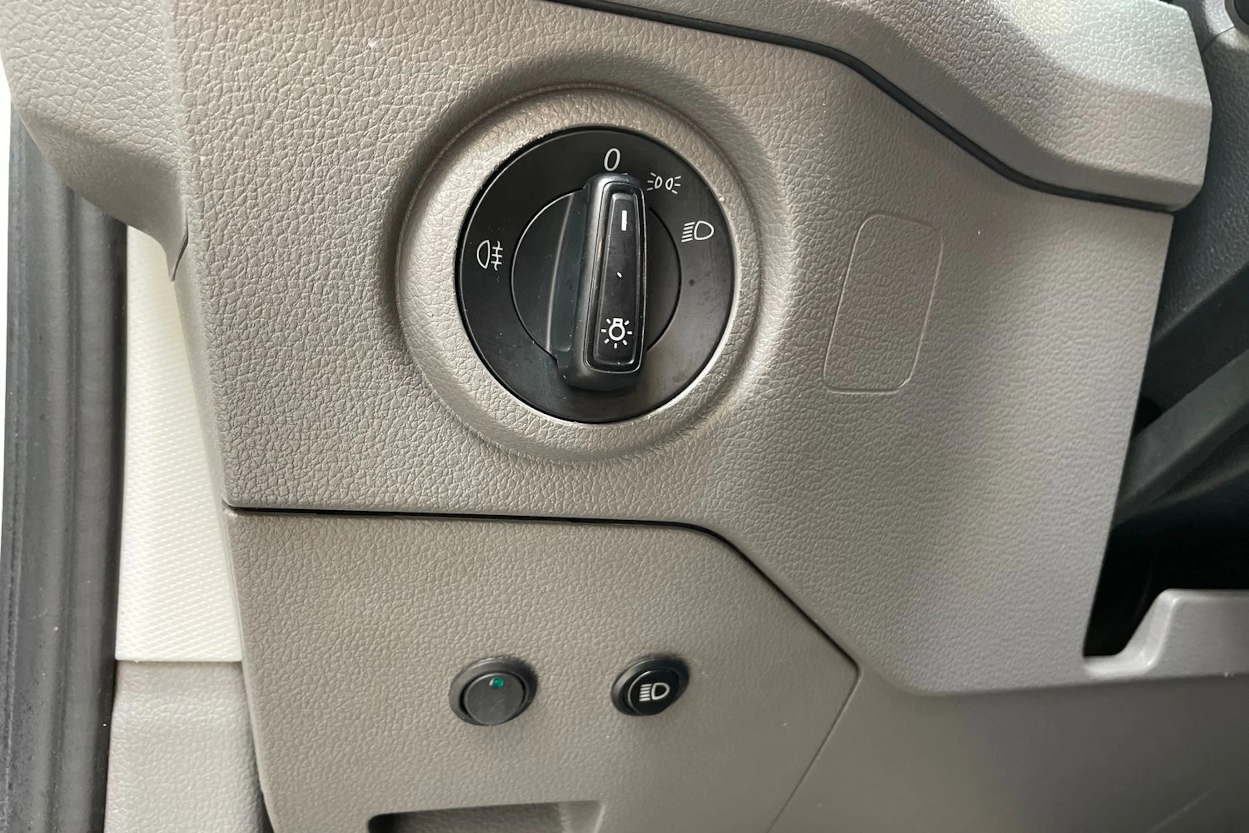 valkoinen Volkswagen Crafter 2019 kuva 26.