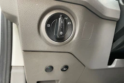 valkoinen Volkswagen Crafter 2019 kuva 26.