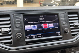 valkoinen Volkswagen Crafter 2019 kuva 30.