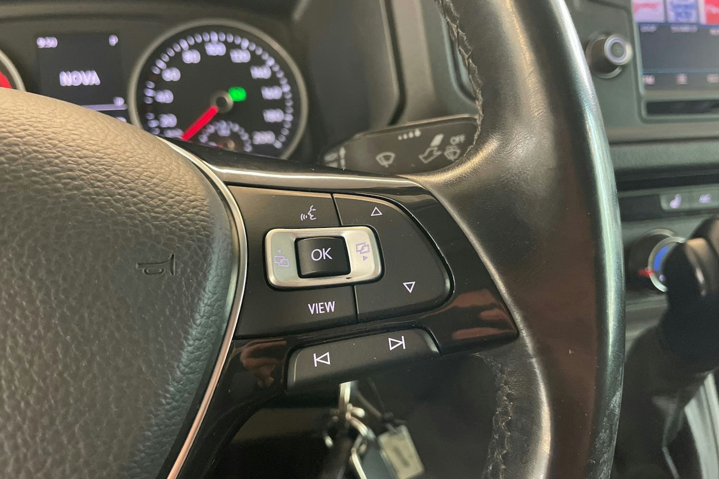 Musta Volkswagen CRAFTER 2019 kuva 14.