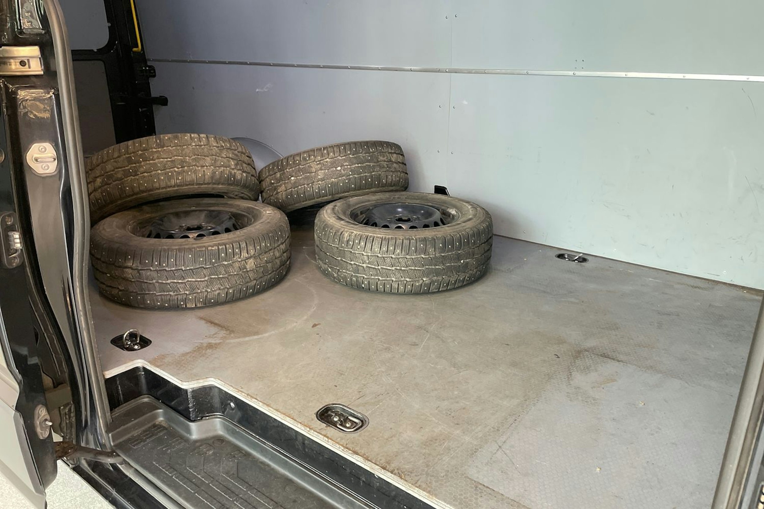 Musta Volkswagen CRAFTER 2019 kuva 21.
