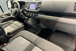 valkoinen Volkswagen Crafter 2019 kuva 7.