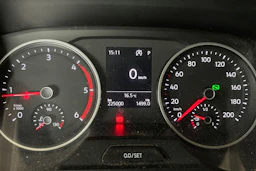 valkoinen Volkswagen Crafter 2019 kuva 11.