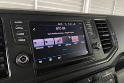 valkoinen Volkswagen Crafter 2019 kuva 17.