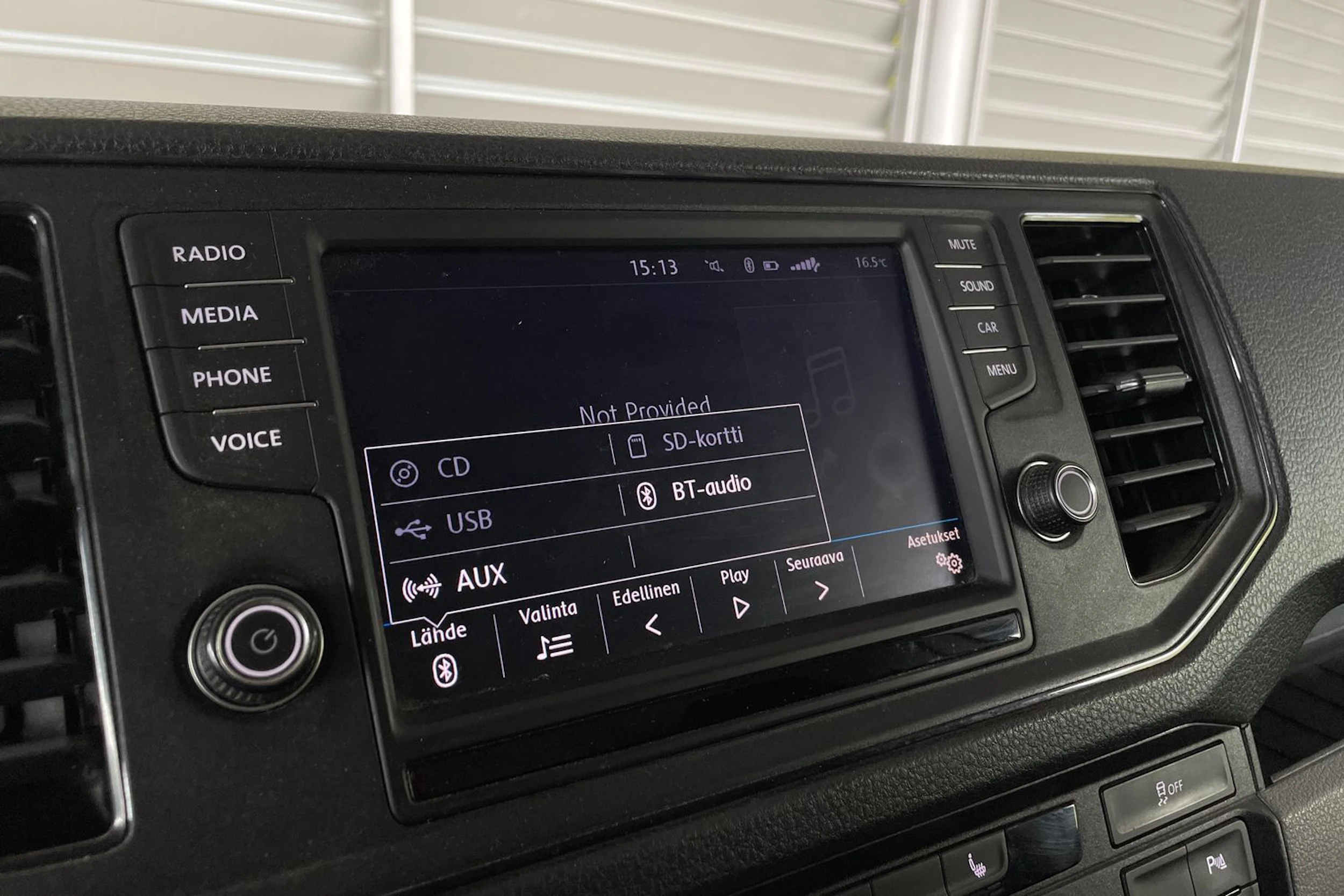 valkoinen Volkswagen Crafter 2019 kuva 18.