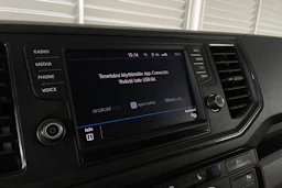 valkoinen Volkswagen Crafter 2019 kuva 19.