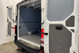 valkoinen Volkswagen Crafter 2019 kuva 25.