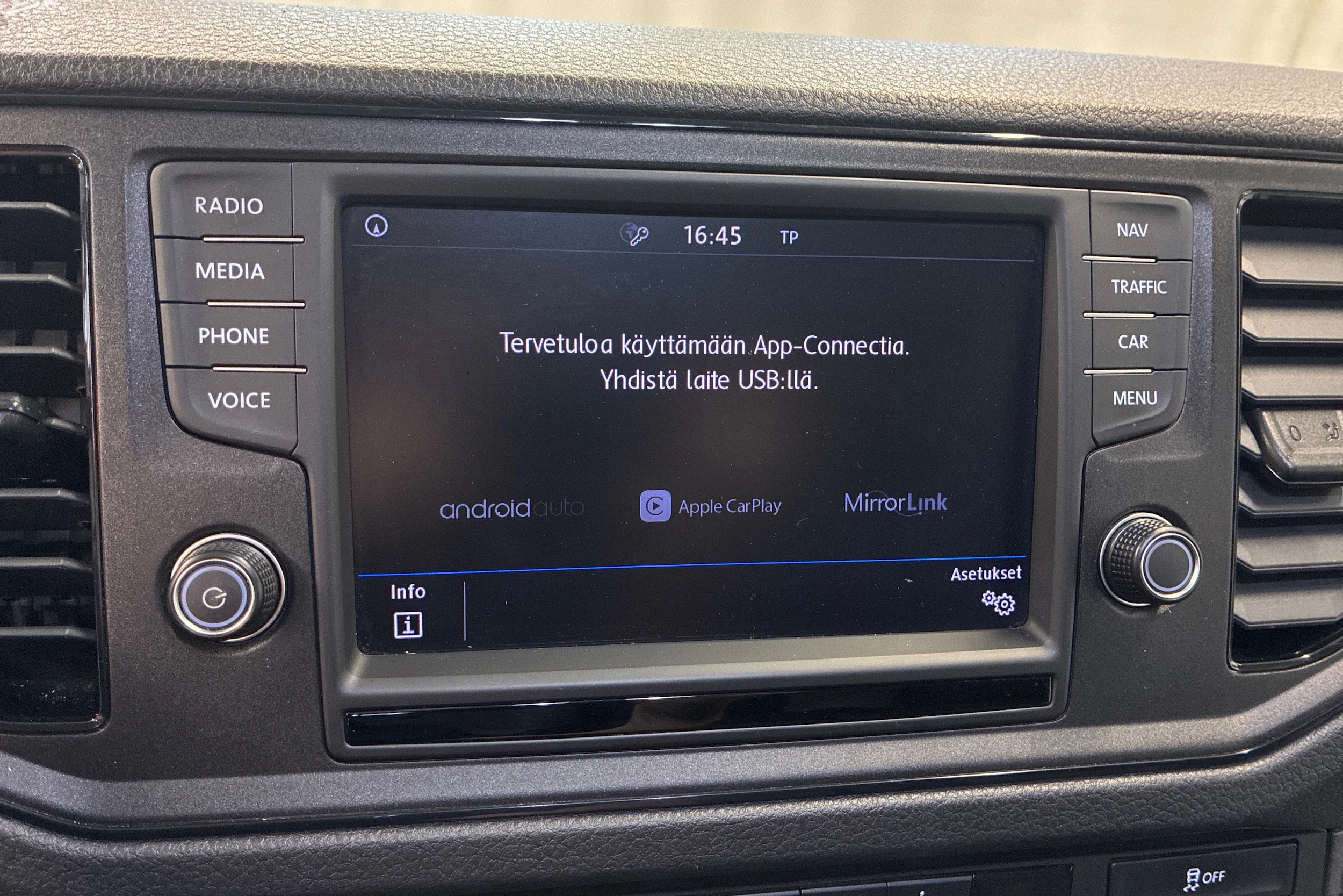 harmaa Volkswagen Crafter 2019 kuva 18.