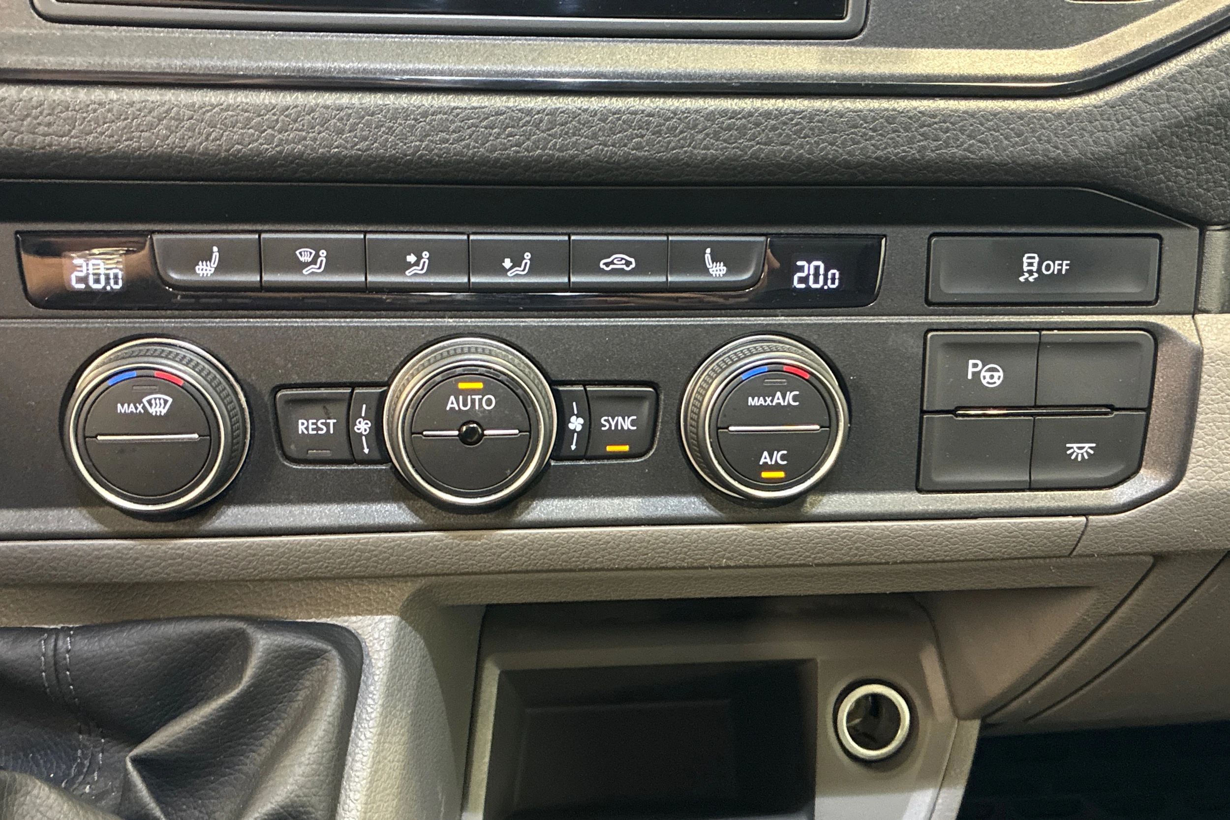 harmaa Volkswagen Crafter 2019 kuva 19.